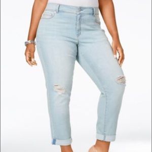 American Rag Girlfriend Fit Cropped Distressed Ripped Jeans ✨Host Pick✨
